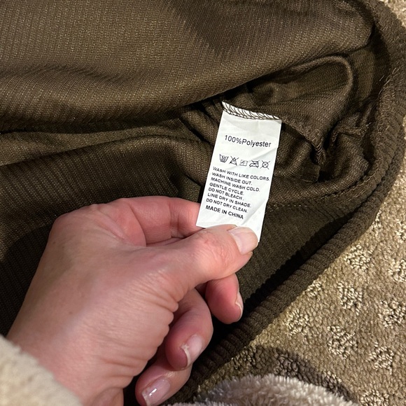 NWT Men’s Henley Pullover In Coffee Brown Corduroy with Brown Accents Size XL - Picture 12 of 12